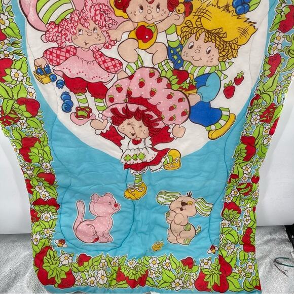 Vintage 80’s Strawberry Shortcake and Friends Colotful Characters Sleeping Bag - Picture 6 of 14
